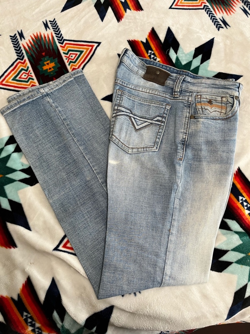 Light Wash Men's Bootcut Jeans - Classic Everyday Style